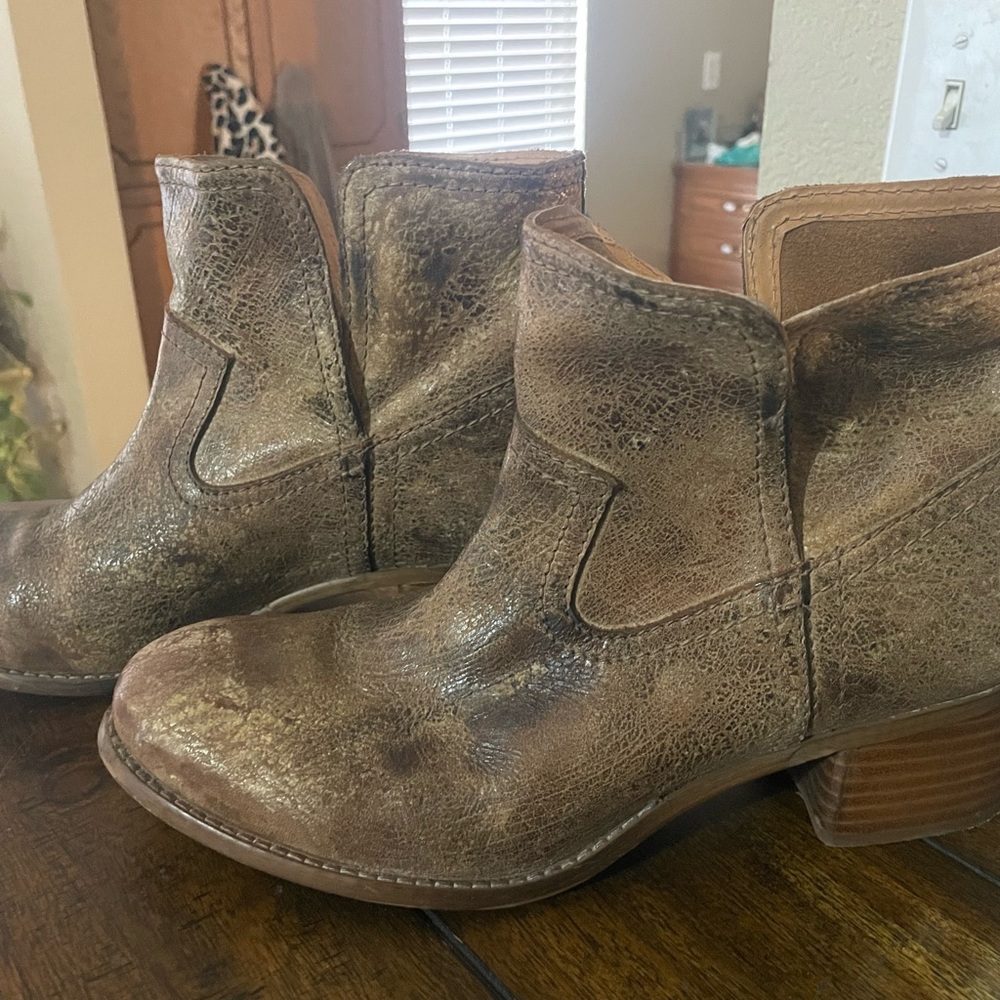Diba True Leather Pull-On Western Booties-Walnut Grove
